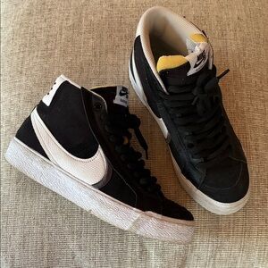 Nike SB Blazer Mid